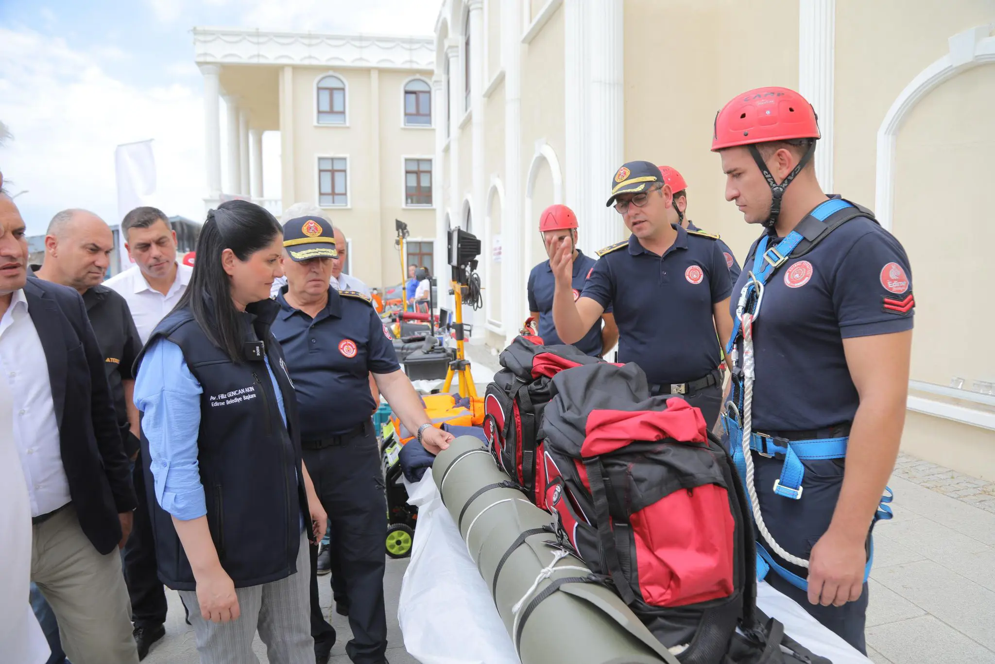 EDİRNE BELEDİYESİ’NDEN 17 AĞUSTOS MARMARA DEPREMİ’NİN 26. YILINDA ANMA PROGRAMI galeri görseli